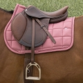 equitheme-suede-saddle-pad (19).jpg