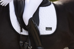 Czaprak ujeżdżeniowy ANKY "Consensus Nylon"