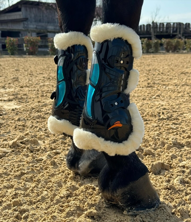 ochraniacze-przednie-equick-eairshock-fluffy5.jpg