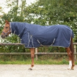 Derka padokowa z kapturem QHP "Turnout rug with Neck 600D" 300 g