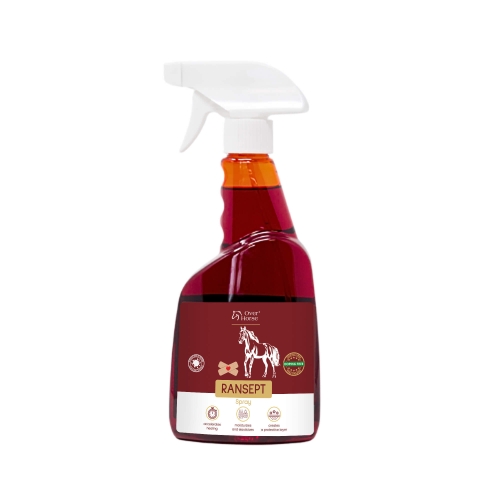 Ransept-Spray-na-rany-otarcia-over-horse.jpg