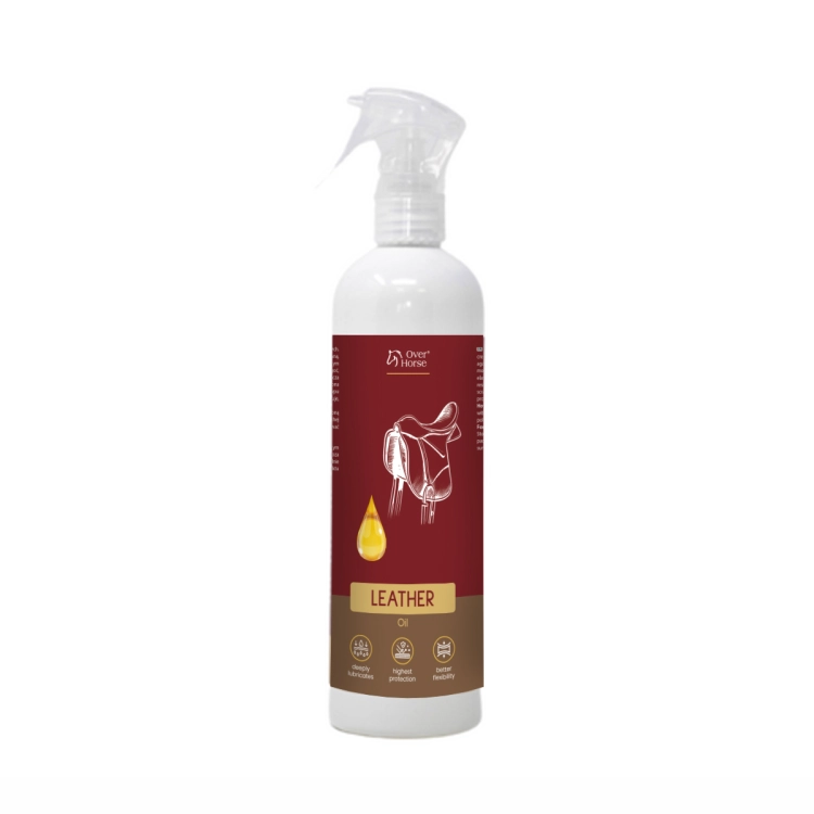 leather-oil-olej-do-skor-w-sprayu-over-horse.jpg