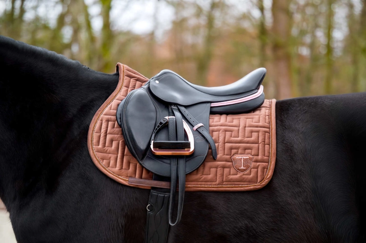 TORPOL_Royal_Saddle_Pad_chocolat (4).jpg