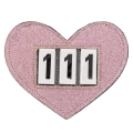 Numerek-startowy-QHP-Heart-pink.jpg