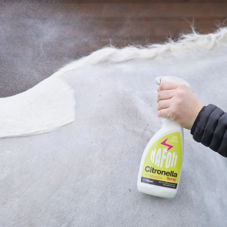 naf-equine-citronella-spray-na owady-dla-koni-.webp