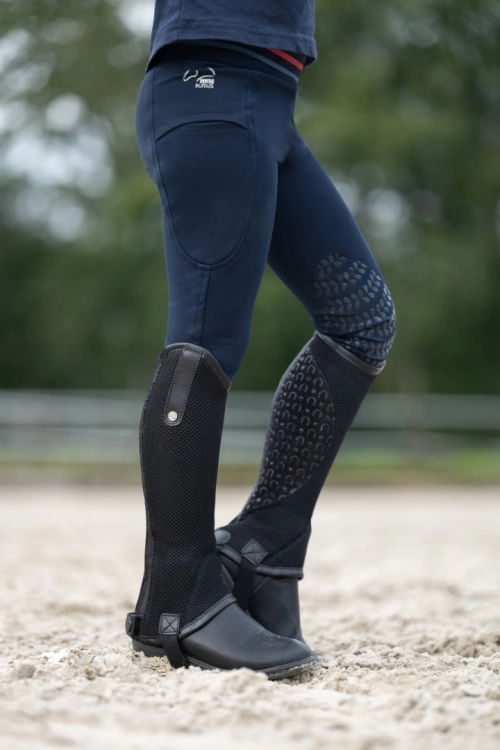 czapsy-hkm-lara5.jpg