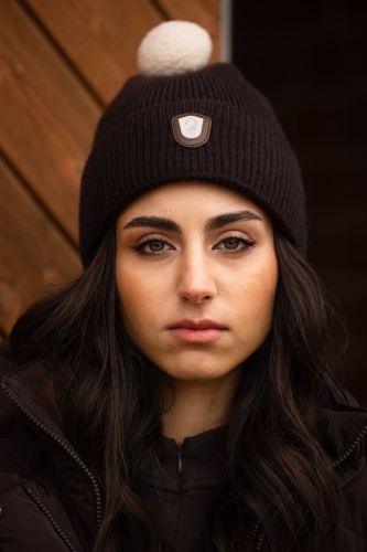 lauria-garrelli-arezzo-czapka-z-pomponem-zimowa2.jpg