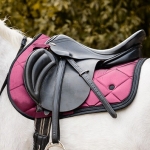 Czaprak QHP "Zahra" AW2025 wine red 24h