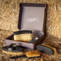 Zestaw-szczotek-pielegnacji-koni-QHP-Royal-black