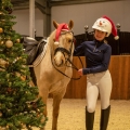 Czapka-swiateczna-na-kask-QHP-Snowman-2