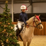 Czapka-swiateczna-na-kask-QHP-Snowman-3
