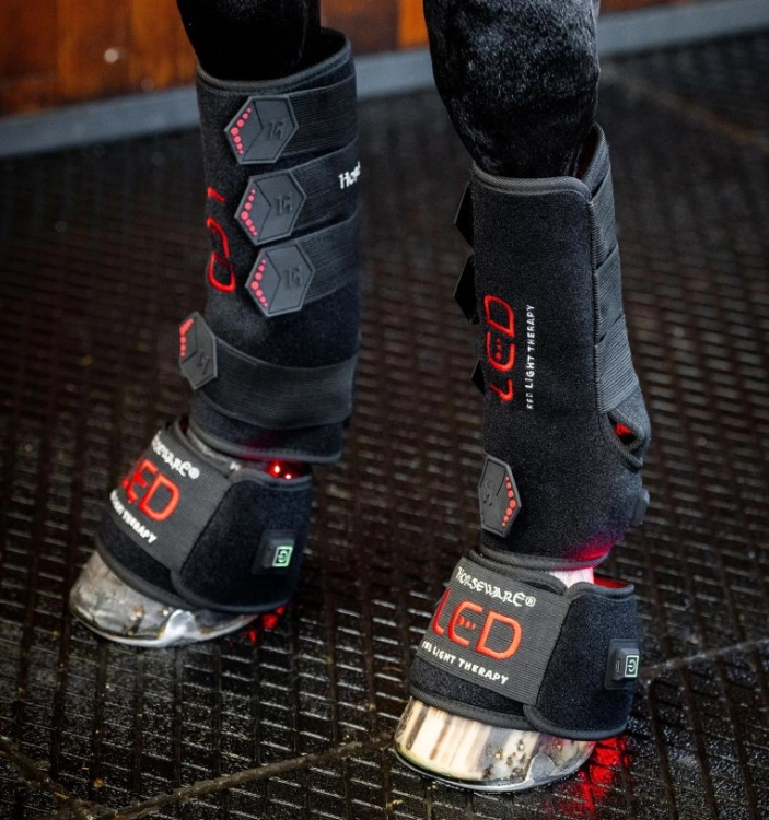 Ochraniacze-terapeutyczne-HORSEWARE-LED-Red-Light-Therapy-10