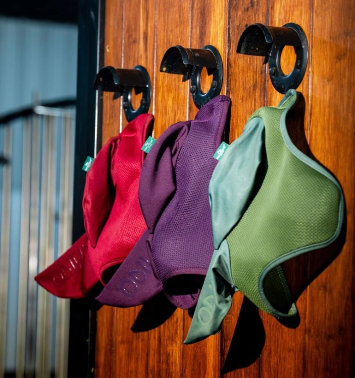 Nauszniki-HORSEWARE-AMIGO-winterberry-4