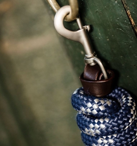 djhrnn-bni0-horseware-lead-rope-navy-brown-silver-buckle-detail.jpg