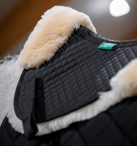 Podkladka-HORSEWARE-Sheepskin-02