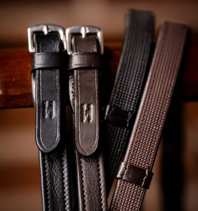 Wodze ze stoperami HORSEWARE "Jumper Reins with Stoppers" czarne