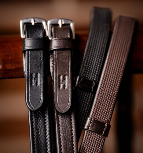 Wodze-ze-stoperami-HORSEWARE-Jumper-Reins-with-Stoppers-czarne