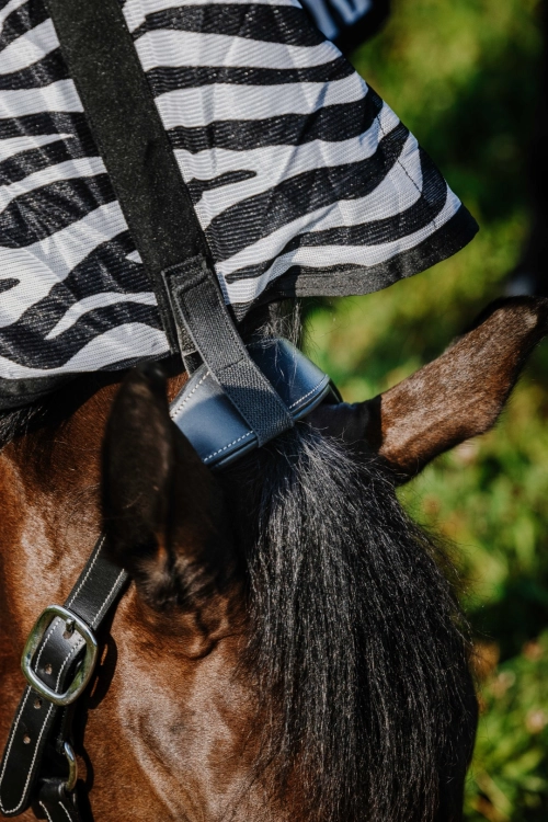 Derka-siatkowa-z-kapturem-RIDING-WORLD-Belly-Mesh-Combo-zebra-06