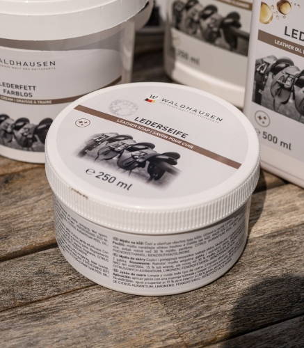 Mydlo-do-skor-WALDHAUSEN-Leather -soap-250 ml-02