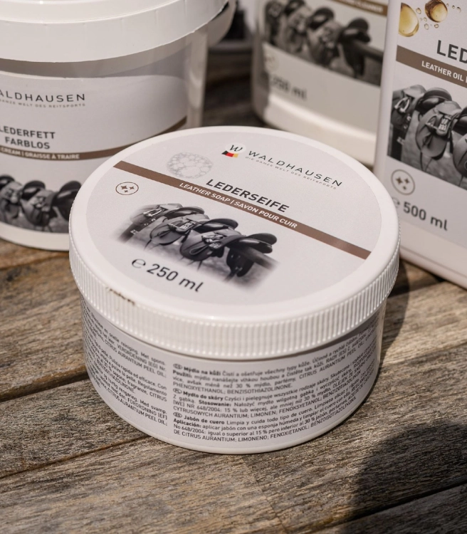 Mydlo-do-skor-WALDHAUSEN-Leather -soap-250 ml-02