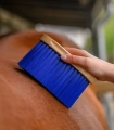 Szczotka-do-siersci-i-kurzu-WALDHAUSEN-Colorcare-blue-03