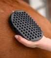 Szczotka-do-masazu-WALDHAUSEN-Massaging-Grooming-Glove-black-mat-03