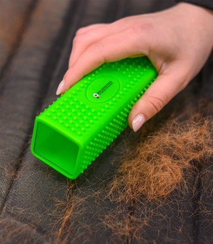 Szczotka-do-usuwania-siersci-WALDHAUSEN-Animal-Hair-Remover-green-02