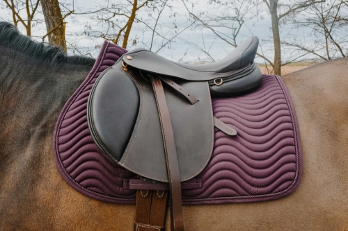 Czaprak-Riding-World-Wave-burgundy