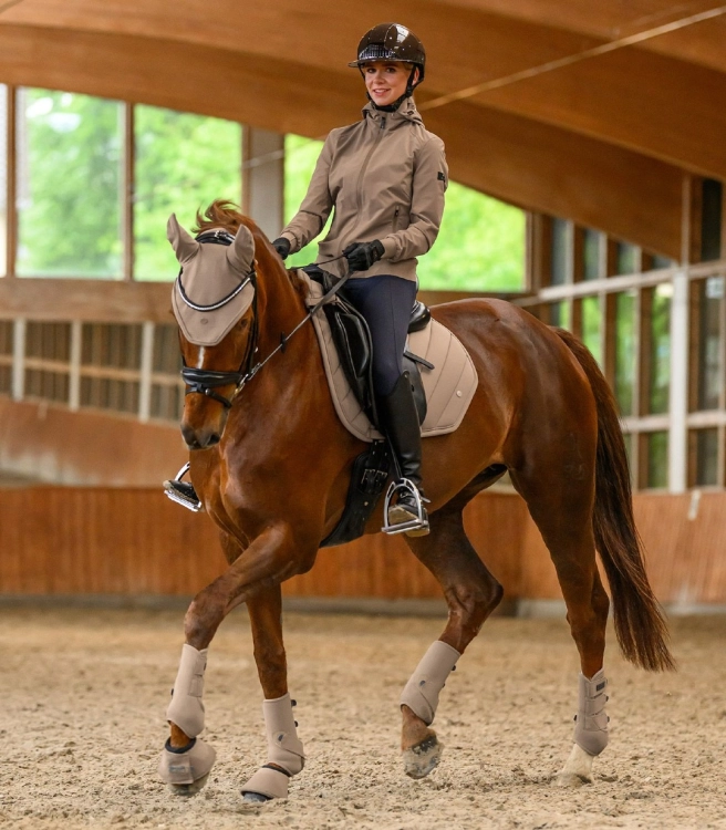 Ochraniacze-ujezdzeniowe-WALDHAUSEN-Air-Performance-toffee-09