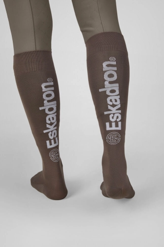 skarpety-podkolanowki-jezdzieckie-eskadron-dynamic-powdertaupe.jpg