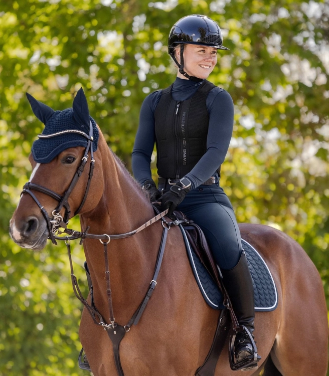 Kask-SWING-H24-Lady-Glossy-glossy-black-11
