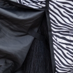 derka-egzemowa-z-kapturem-qhp-eczeemdeken-hoodie-zebra