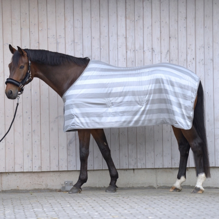 Derka siatkowa przeciw owadom Kavalkade Stripe srebrna
