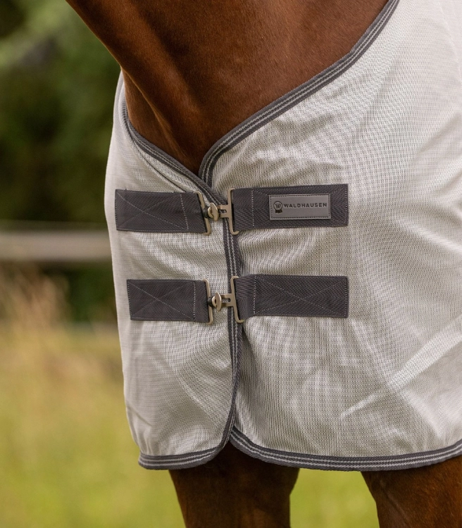 Derka-siatkowa-WALDHAUSEN-Protect-with-Belly-Flap-silver-grey-04