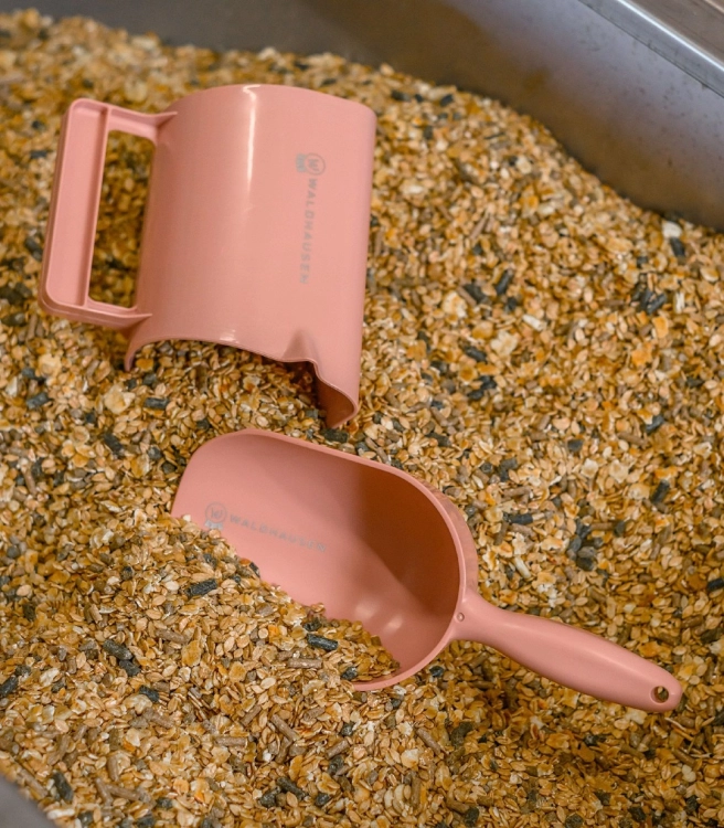 Miarka-do-paszy-WALDHAUSEN-FeeD-Scoop-linnea-pink-02