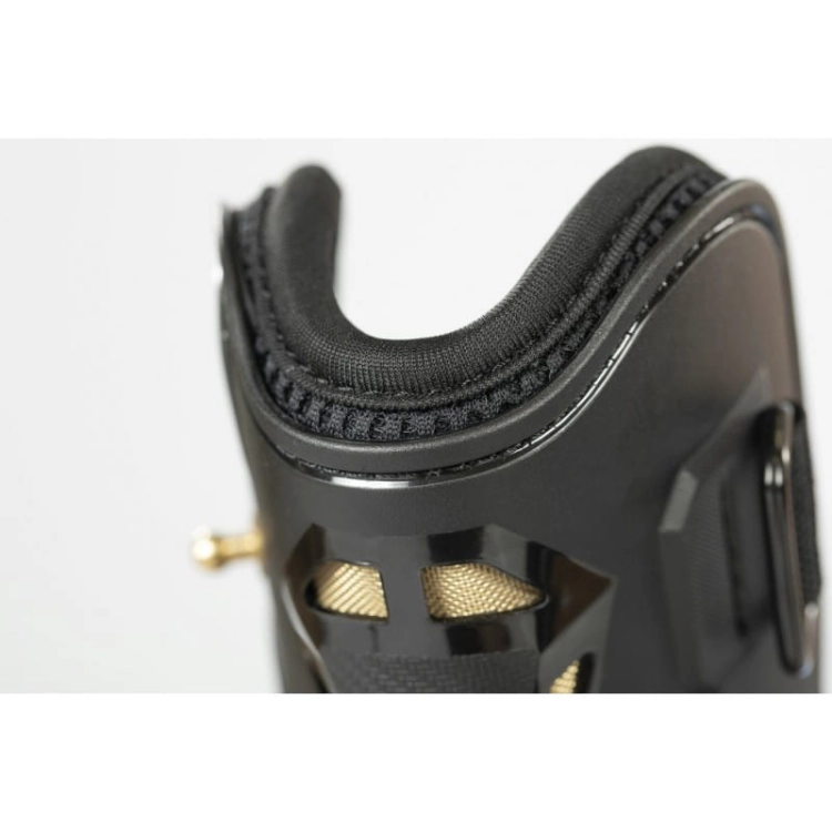 back-on-track-airflow-tendon-boots.jpg