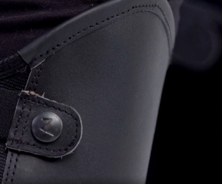 czapsy-horze-leather