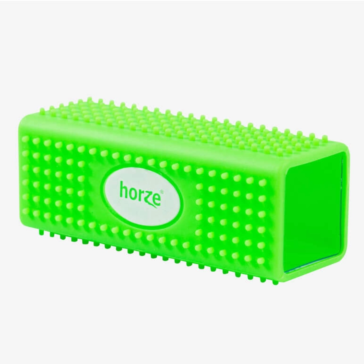 kostka-do-usuwania-siersci-i-masazu-horze-hair-removal-and-massage-cube